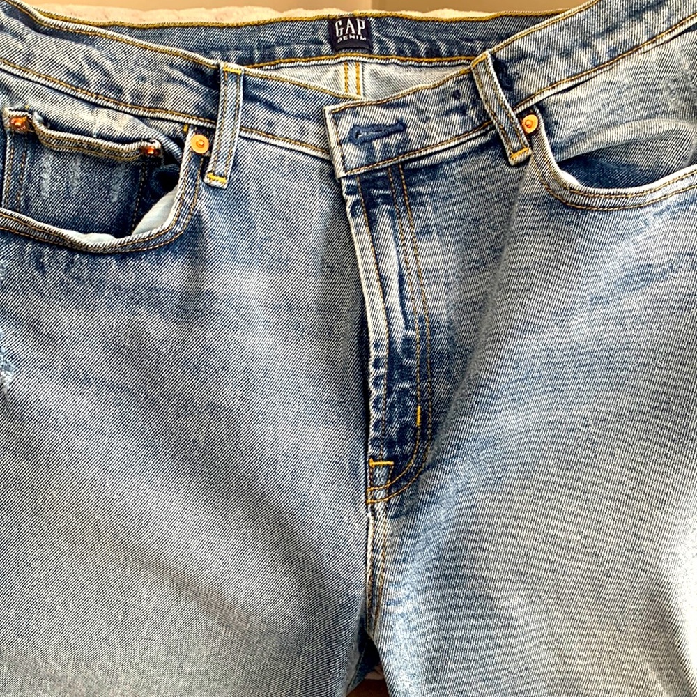 Gap “mom jeans”